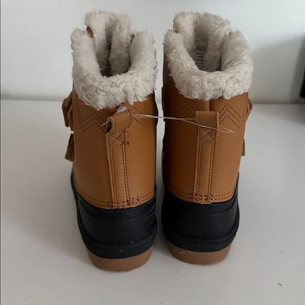 Cat & Jack Kids' Black and Tan winter Boots EUC